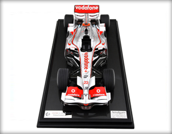 MP4-23 - Lewis - Brazil (1:8)