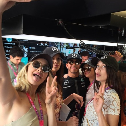 The crew is here!! @kendalljenner @gigihadid @bellahadid @haileybaldwin #MonacoGP