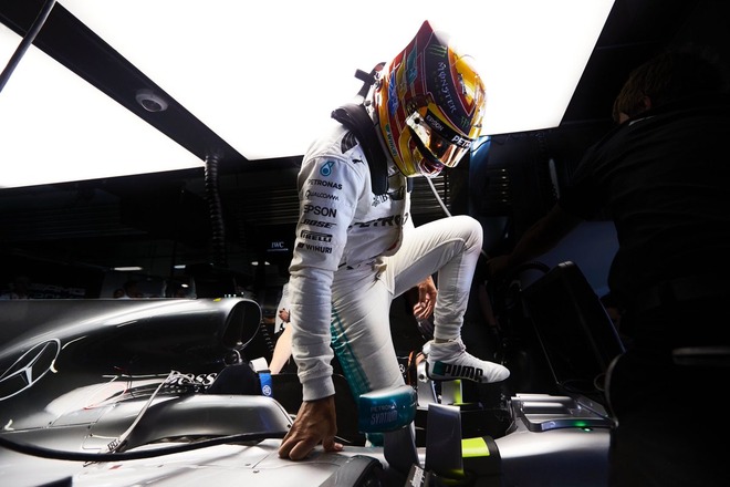 Up to the challenge. #RussianGP @MercedesAMGF1 📸 X Steve Etherington https://t.co/1A38ezbxcM