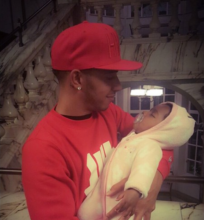 I got to meet the newest member of the Hamilton family last night. My little cousin Sienna. I can't tell you how happy I was to meet her. What a blessing new life is, we all should take a second to give thanks for what we have. Doesn't matter how big or small, how little or how much we think we have, it means nothing without family. Happy Sunday everyone! #godisthegreatest #blessed #family #faith #wewinandwelosetogether #teamLH