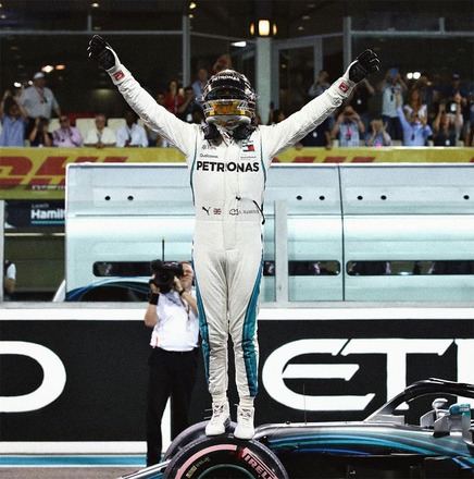 POLE!🔥Wow, I love this car so much. Always so thankful of the team and our mechanics who put this beast together. In awe of everything you do. It’s been so fun out there and can’t wait until lights out tomorrow. Let’s go!!! 🙌🏾 #MercedesAMGf1